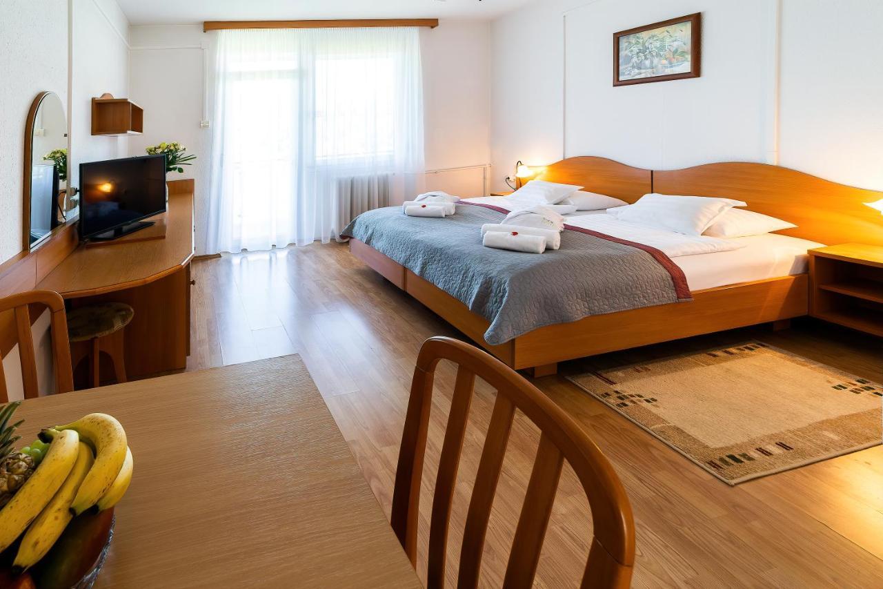 Napfeny Hotel Zalakaros Bagian luar foto