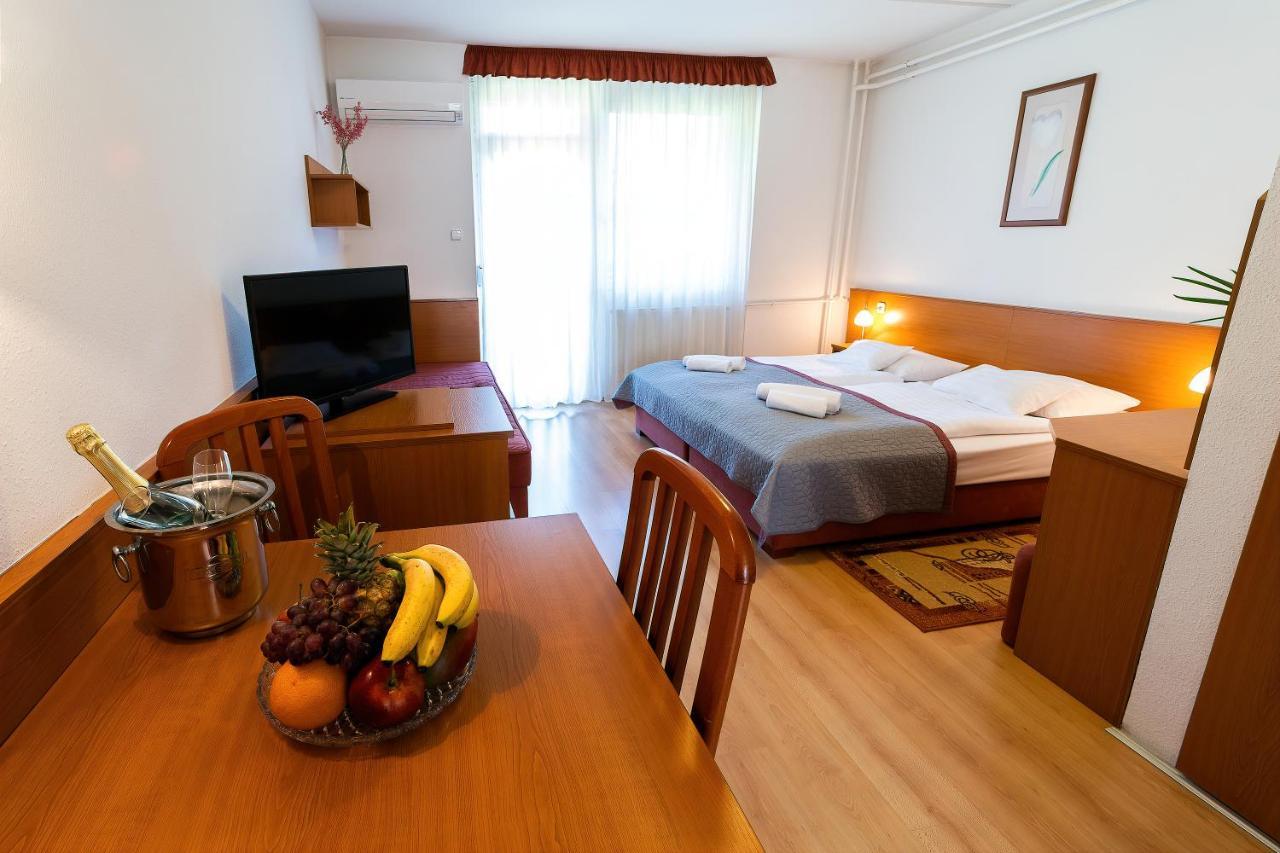 Napfeny Hotel Zalakaros Bagian luar foto