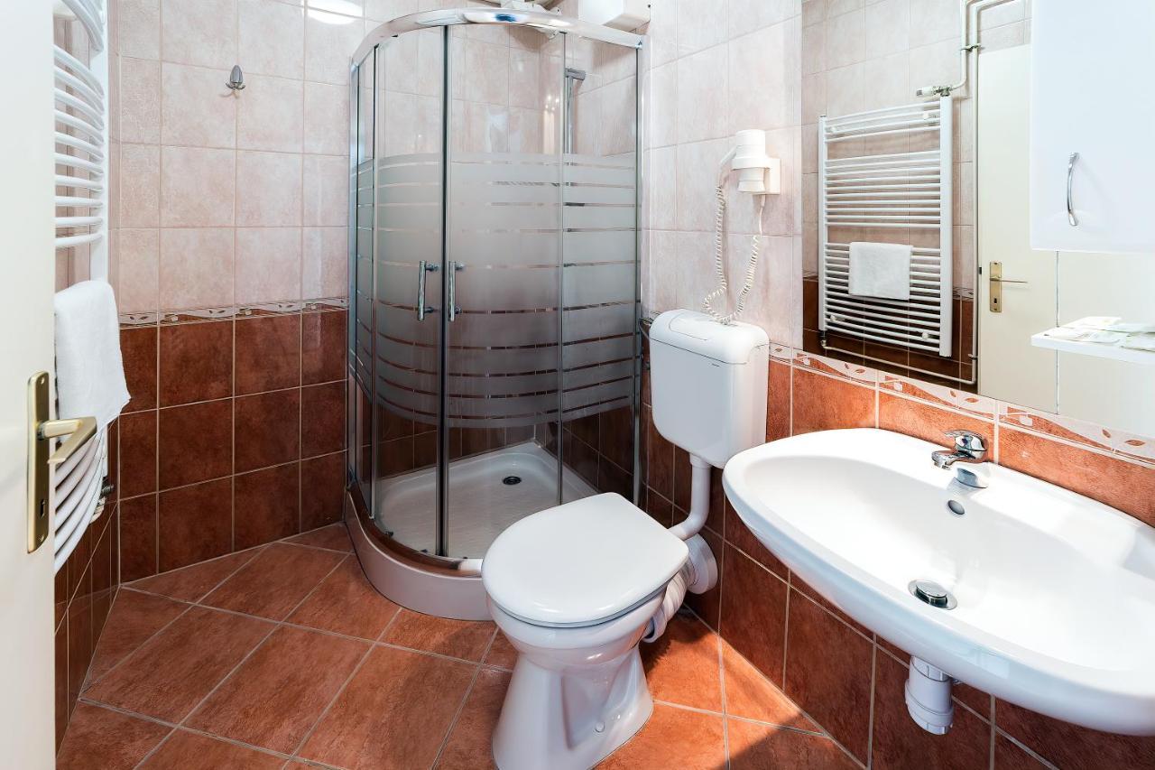 Napfeny Hotel Zalakaros Bagian luar foto
