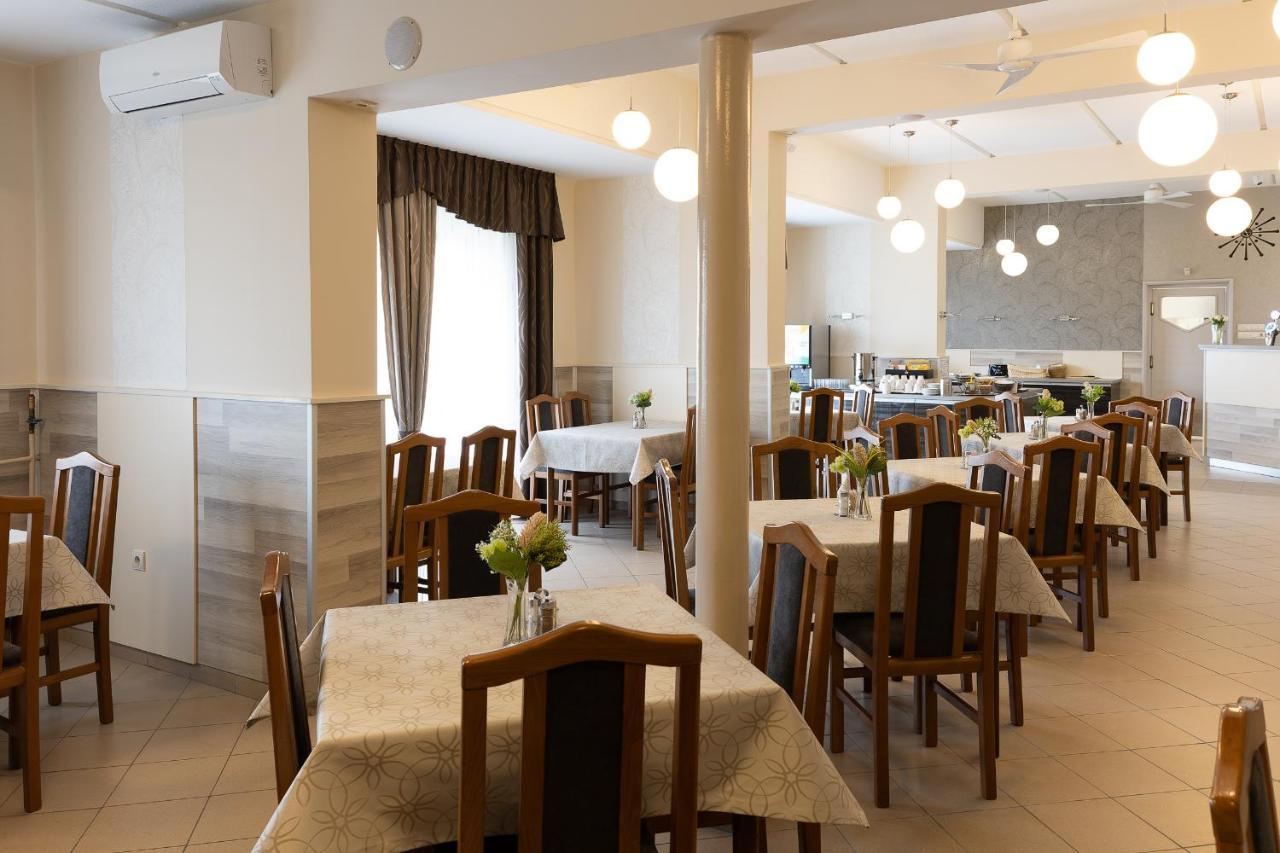 Napfeny Hotel Zalakaros Bagian luar foto
